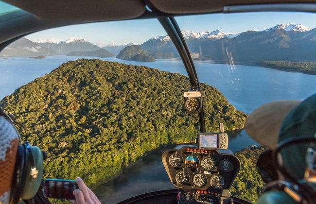 Paseo en helicóptero por el Parque Nacional de Fiordland - Foto 3