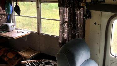 Vintage Short Bus Vacation Rental Nestled in the Forest near North Conway, New Hampshire - Foto 2