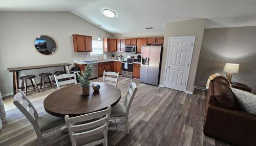 Cozy Charming Cottage-Style Home - Foto 3