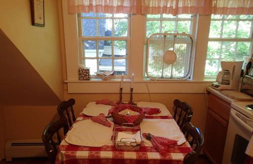 Artful Lodging & Retreats - Photo 25