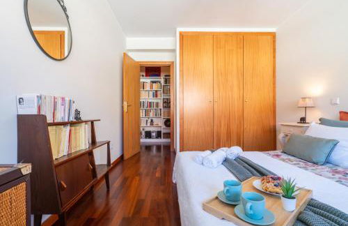 Host Wise - Homely Large Flat - Balcony - Foto 8