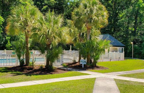 Balcony and Pool Access Longs Cozy Haven - Foto 23