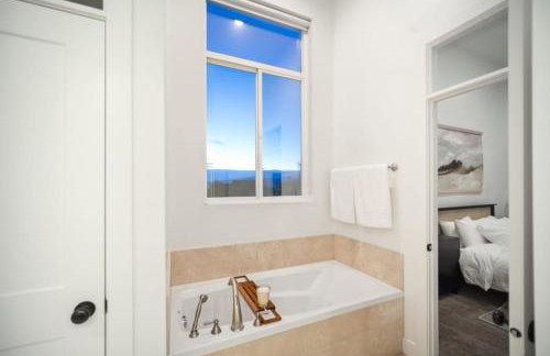 Luxe Family Retreat with Private Pickleball a Large Swim Spa indoor Movie Theatre 2 Outdoor Firepits a Home Gym and more - Foto 14