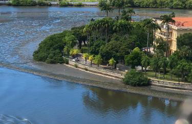 Aconchegante, ótima localização e vista para o mar - Foto 6