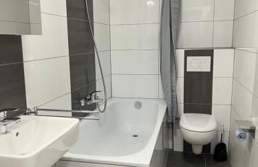 Freshly renovated City Apartments Essen KITCHEN WIFI near Düsseldorf Airport - Foto 23