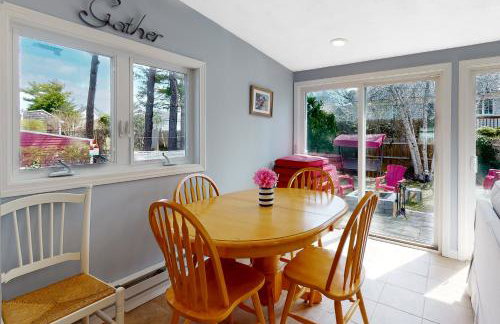 Cape Cod Beach Cottage - Foto 2