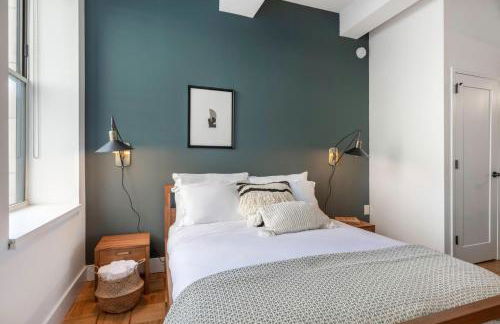 Fetching FiDi Studio in Luxury Building NYC-227 - Photo 9