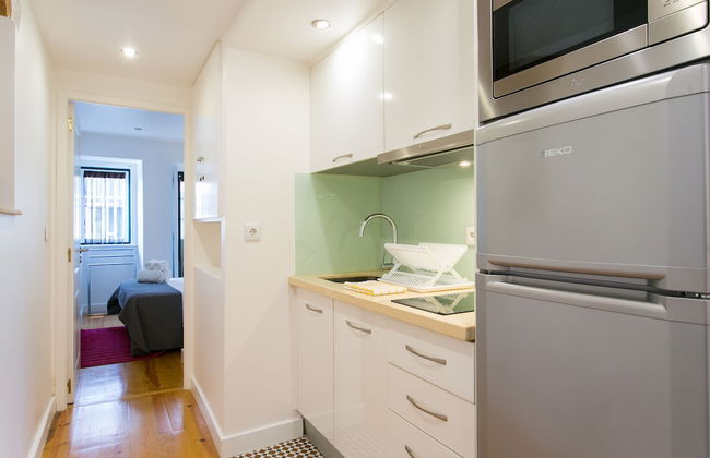 JOIVY Cosy 1-bed flat w/balcony in Alfama, moments from the Port - Foto 20