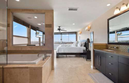 Stunning Bayfront condo with gorgeous views, garage, massive roof deck & AC - dogs welcome! - Foto 3