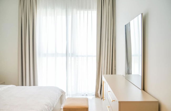 Yogi - Elegant Apartment With Balcony Amidst Vibrant Area - Foto 2