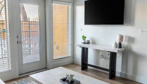 Landing Beautiful 1BD Pool Gym - Foto 3, Other