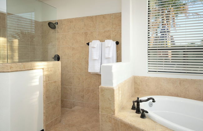 5BR Resort Style Entertainer with Pool, Spa, BBQ - Foto 32