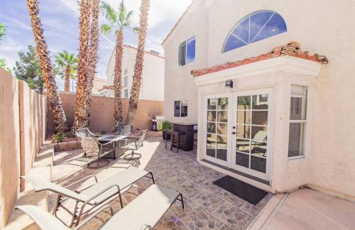Gorgeous home away from home 3 bed 3 bath W/ pool - Foto 12