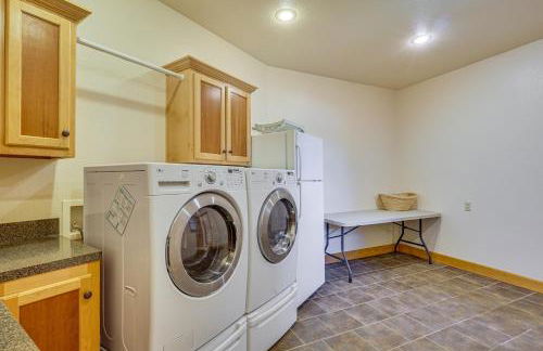 Game Room, Deck and Yard Lake of the Ozarks Retreat - Foto 37