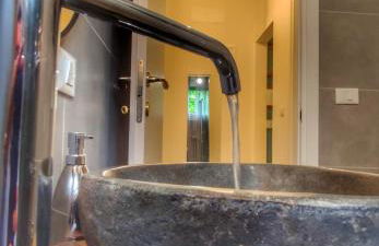 Aurora Flowers - Two rooms and free parking near center and train station - Foto 35