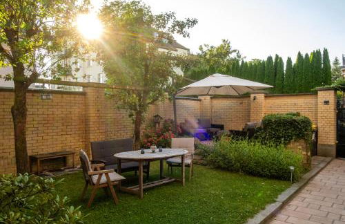 Doppelhaus- Villa Leipzig Schleußig , moderner Altbau Apartment Dachetage mit 2 Schlafzimmern und separatem Zusatzzimmer , Parkplatz - Balkon - Kamin - Eicheparkett - Arbeitsplatz - Foto 43