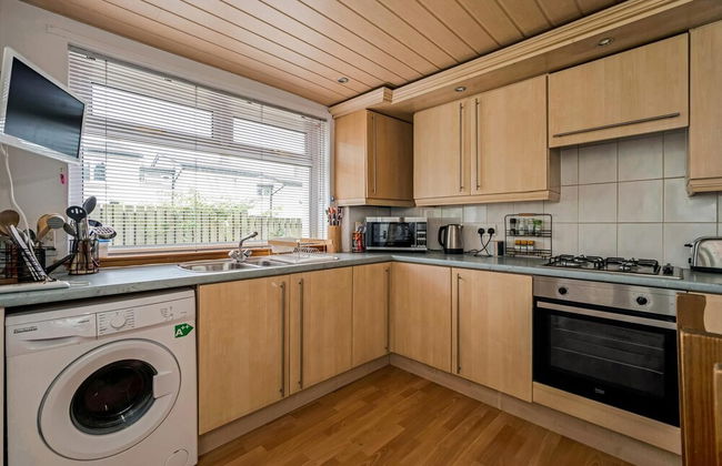 Centrally Situated 1 Bedroom House in Cumbernauld - Photo 6