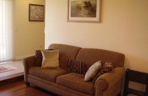 Water view brand new Apartment, short stroll to beach, peaceful! - Foto 9