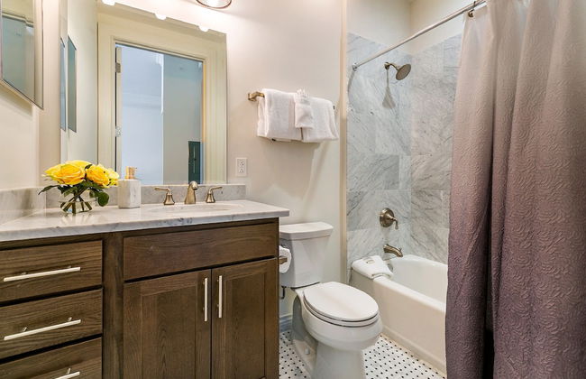 Newly Renovated Condos French Quarter - Foto 60