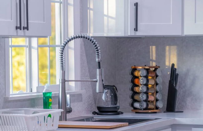 Stunning LA Luxury Retreat Ideal for Work or Play - Foto 8