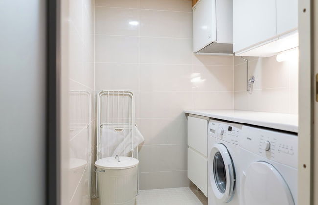 Luxurious 3-Br Apt with Balcony - Foto 10