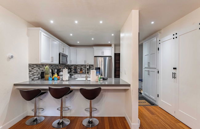 Walk to Lake, Dining+shops 5mins to Ski Resort Incline Paradise by Avantstay - Photo 4