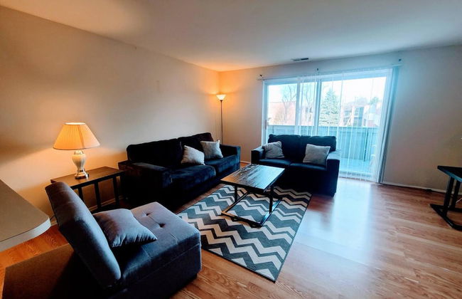 Amazing Clean Large Parking Long Term Avail - Foto 1