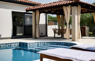 Wonderful Holiday House Bruno with pool - Photo 2