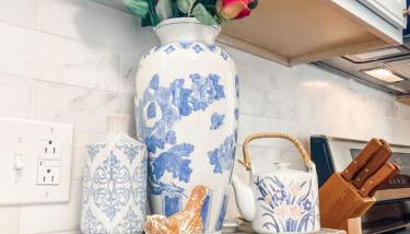 Cozy 2BR Apt w KING in historic dist. 1mi to sq. - Foto 5