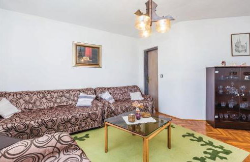 4 Bedroom Stunning Home In Plaski - Foto 28