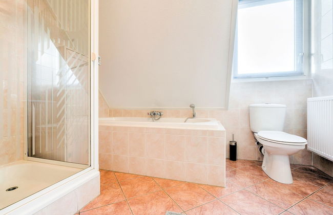 Captivating Holiday Home in Zeewolde near Forest - Foto 21