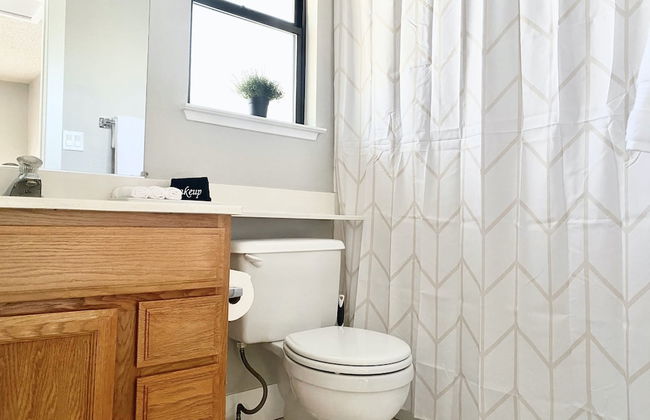 DT Reno - Modern Home Private Patio Workspace - Photo 19