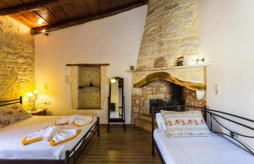 Allaria Villa Traditional Villa - Photo 12