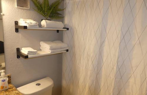 Beautiful 2-Bedroom Condo Near Universal and other Orlando Attractions, King Bed & Wi-Fi - Foto 33