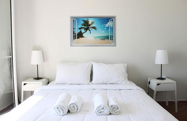 Penthouse & Apartments by the Sea near Airport - Foto 7