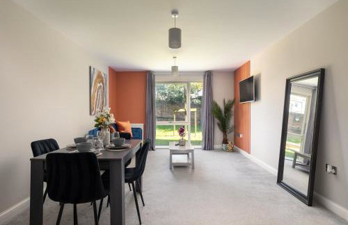 Perfect for Silverstone - Stylish 2BR - Free Parking - Foto 2