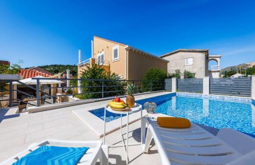 Villa "Amber" relaxation in nature with a Pool - Foto 1