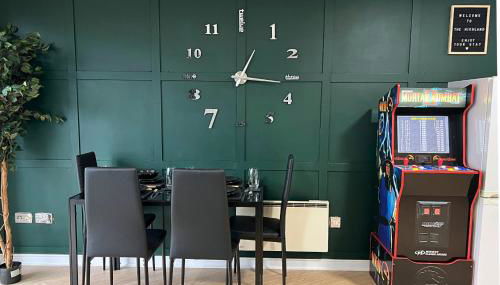 Game-Night Apartment Walk to Wolverhampton Centre - Foto 3, Game Room