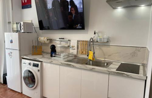 La Manga km 0, pisos estudios - planta baja - 100m de la playa - studio flats - ground floor - 100m from the beach, cada con bicis & tabla SUP, piscina & pádel & tenis & más - each with bikes & SUP board, pool & paddle & tennis & more - Foto 11