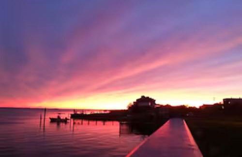 Chill Fire Island Beachfront Cottage with Amazing Bay and Sunset Views, Perfect Location in Fair Harbor - Foto 52