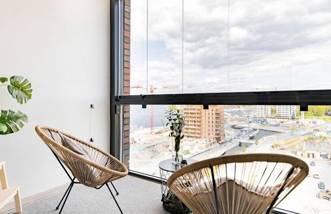 New 1BR Apt with Sauna, Balcony and 11th Floor Views - Foto 7