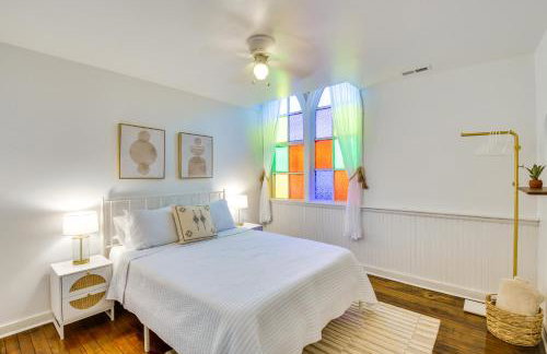 Newry Retreat in Converted Church with Shared Patio! - Foto 11