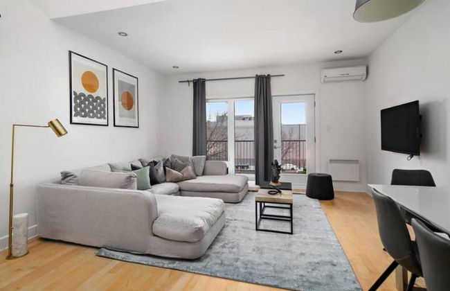 3 Bedroom Penthouse Great for Family Vacation - Photo 24