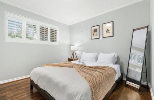 Charming Home in Bellevue Near Downtown n Microsoft - Photo 27