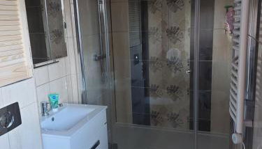 WhyDeer - Photo 4, Shower