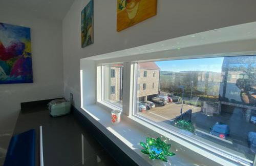 Exquisite & Contemporary 2 Bed Apartment w Parking 10 mins walk to Papworth, Addenbrookes hospitals & Bio Medical Campus - Foto 15