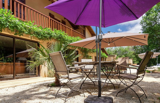 Spacious Farmhouse With Private Heated Pool in a Rustic Garden - Foto 45