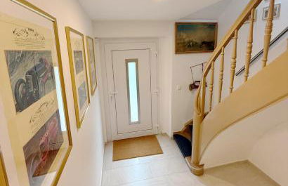 Modernes Bauernhaus - 3 Schlafzimmer, Kamin, Wohnzimmer, Küche, Bad - Foto 12