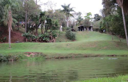 Linda chácara em Ibiuna com lago e piscina - Foto 12