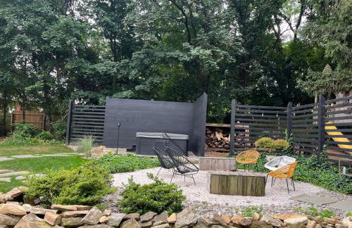 Ode to the '70's creative private home with pool - Foto 49